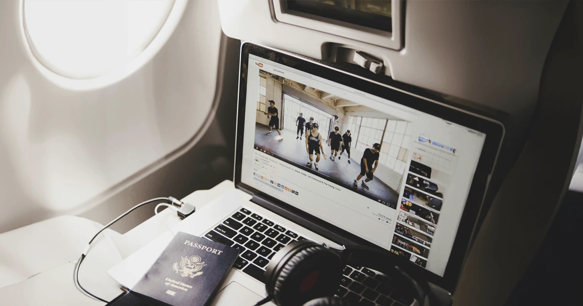 在飞行中应该使用 Wi-Fi 吗？旅行安全风险